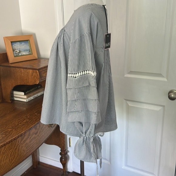 Nanette Lepore Small striped top NWT - Picture 5 of 8